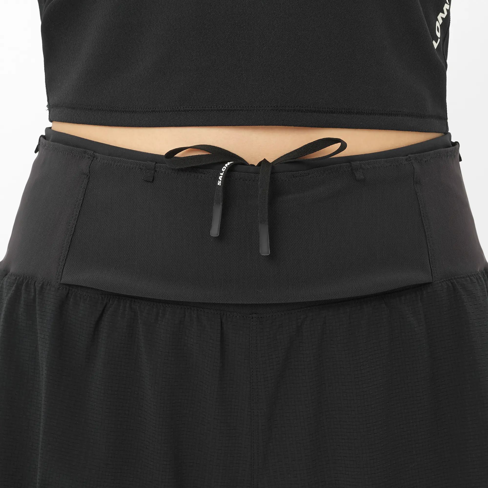 Salomon Damenlaufshort Sense Aero 2in1 Trail 5", 2in1 Trailrunning Shorts für lange Läufe mit 360°-Stauraum und Grid Flow Material, deep black - Image 3